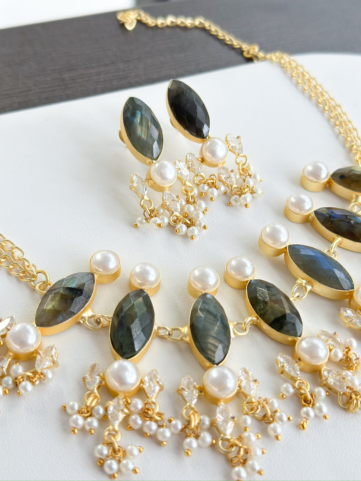 Ellie | Labradorite & Pearl Set
